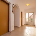 Spacious With Parking&garden *