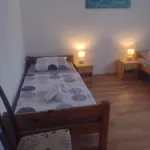 Spacious With Parking&garden *