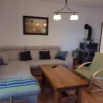 Spacious With Parking&garden