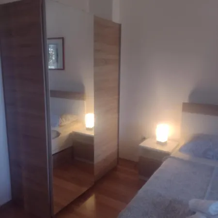 Spacious With Parking&garden Marčana