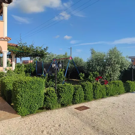 Spacious With Parking&garden Appartement