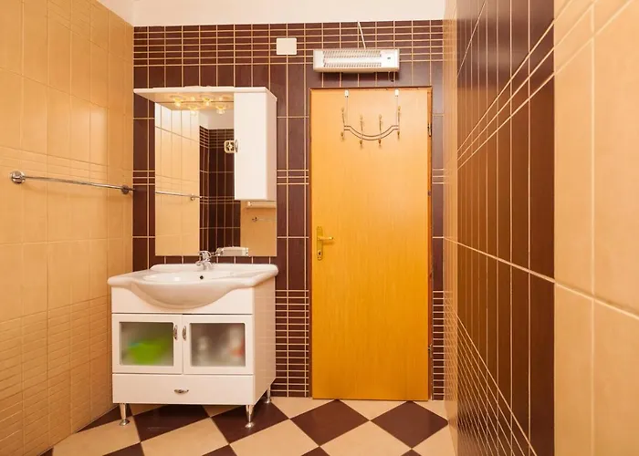 Apartment Spacious With Parking&garden