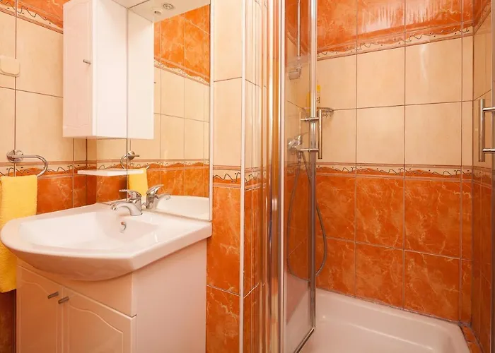 Apartment Spacious With Parking&garden