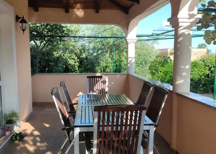 Spacious With Parking&garden Apartament *
