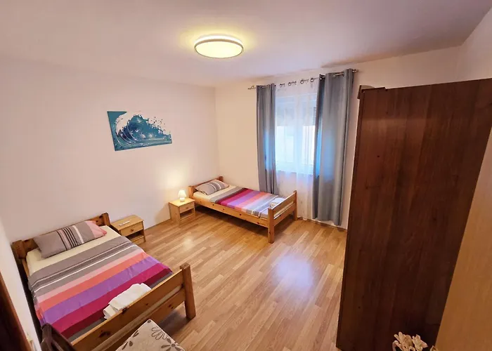 Apartament Spacious With Parking&garden